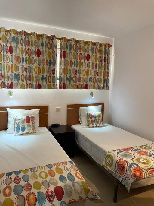 Puskas Apartman Costa De Antigua Bagian luar foto