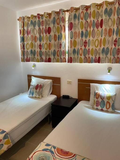 Puskas Apartman Costa De Antigua Bagian luar foto